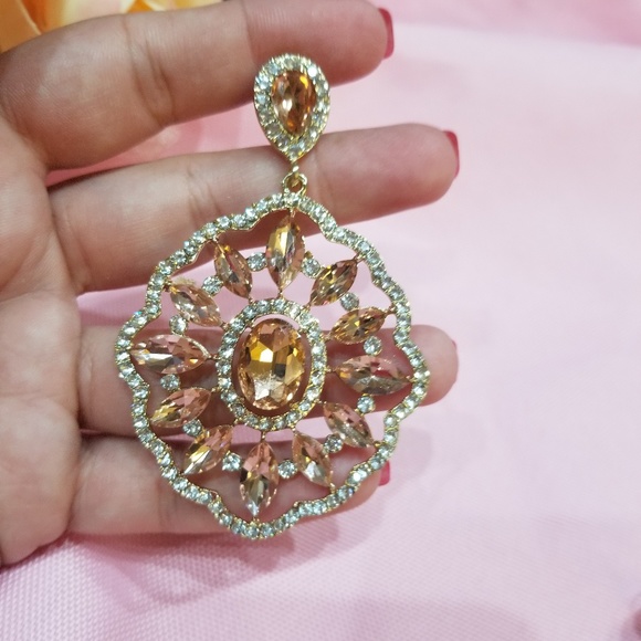 Champagne crystal chandelier earrings - Picture 3 of 8